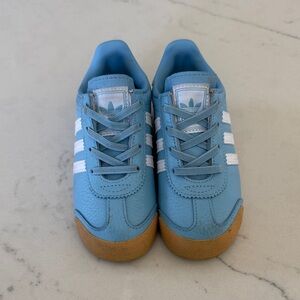 Adidas Kids Somoa Blue with White stripes size 9